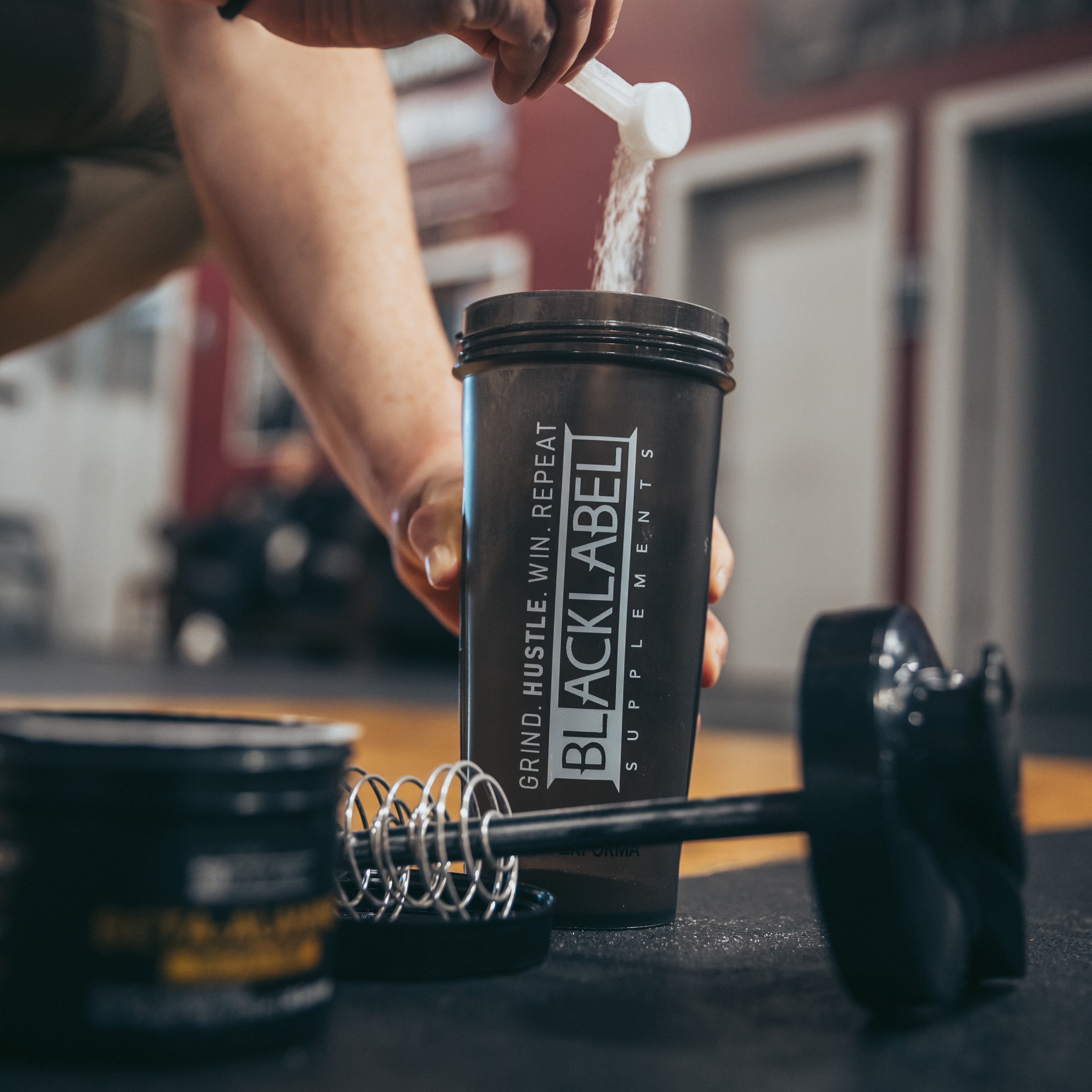 28oz Protein Shaker Bottle Fitness Hydration Cup